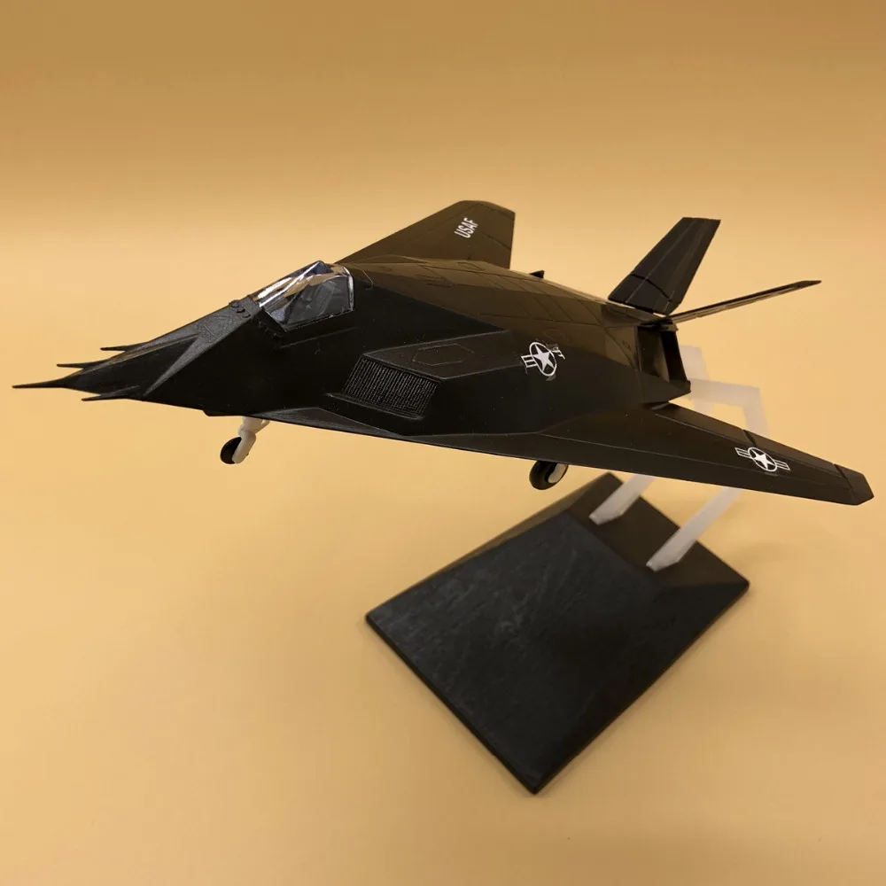 Diecast-Airplane-Model-F117-6