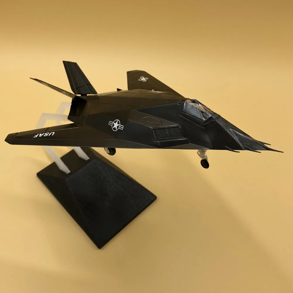 Diecast-Airplane-Model-F117-5