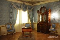 В Коломенском, в одном из залов дворца царя Алексея Михайловича, можно почувствовать себя особой императорских кровей.