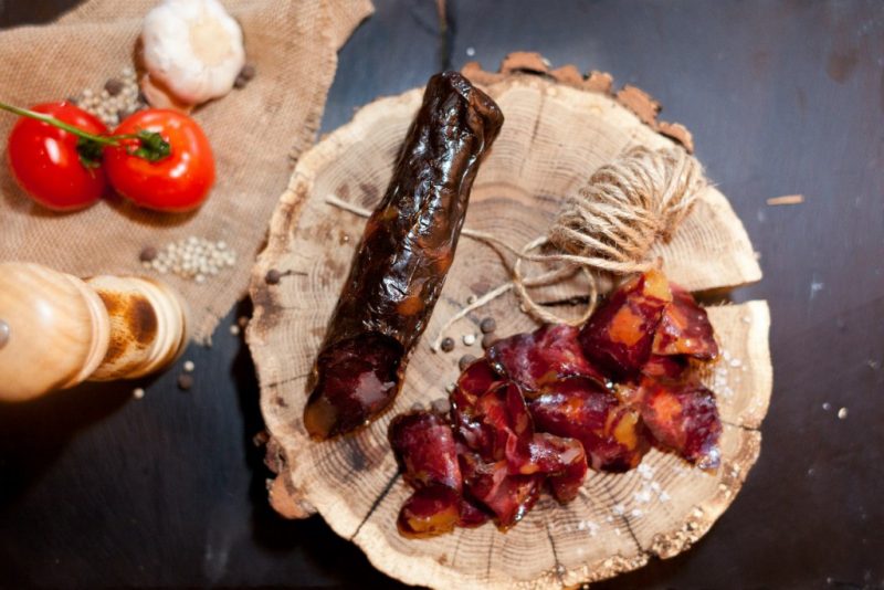 Колбаса из конины: как называется у разных народов, 4 рецепта приготовления колбасы в домашних условиях