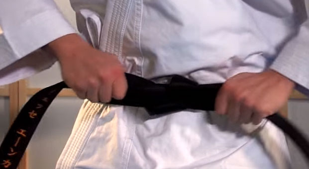how_to_tie_karate_belt_step_6