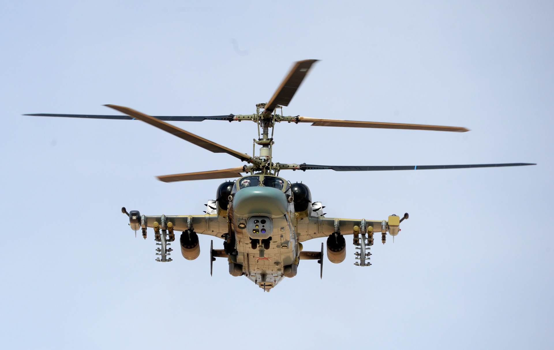 Вертолёт Ка-52 «Аллигатор» во время боевой операции в Сирии