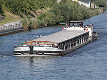 Hannover binnenschiff voll 01.jpg