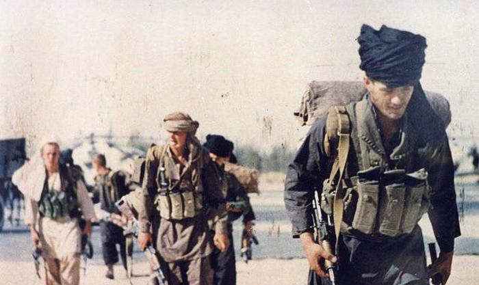 Бойцы 22-й бригады спецназа ГРУ в Афганистане, замаскированные под душманов