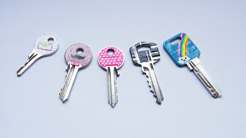 How to decorate your keys With nail polish