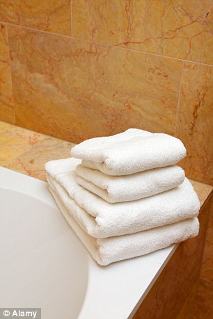 For best results, wash towels on a 40c gentle cycle. Never use bleach to clean your towels, as it will destroy the fibres