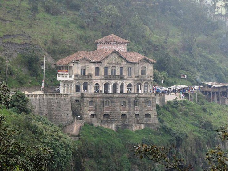 abandoned hotel de salto