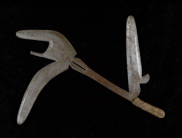 This Ancient Multi-Bladed Throwing Knife Is Designed to Inflict the Maximum Damage to the Enemy