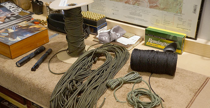 How much paracord for a survival kit?
