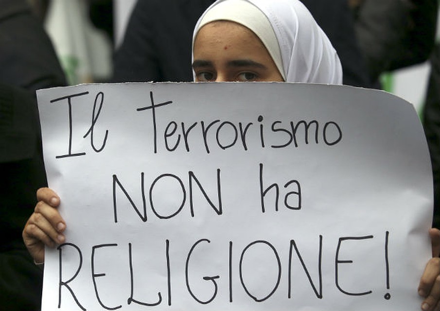Во всем мире проходят акции мусульман, протестующих против экстремистской деятельности ИГИЛ. Фото: REUTERS