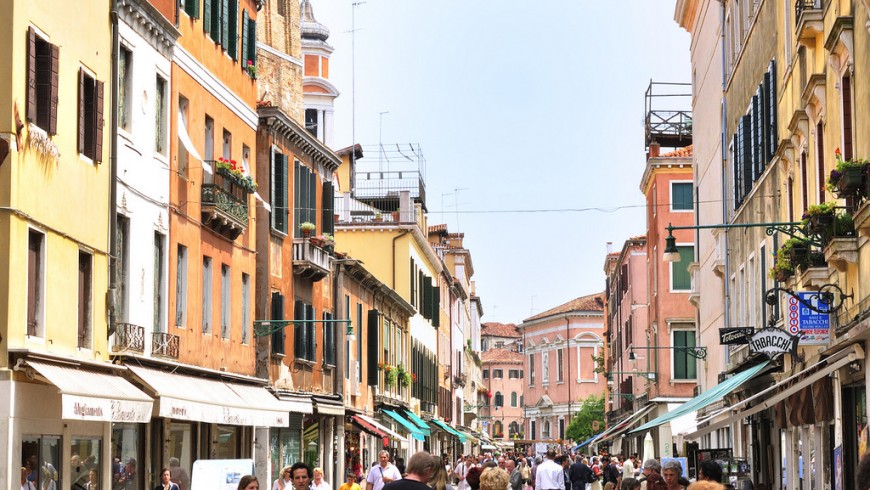 grand canal canaletto rialto gondola venezia unsustainable tourism