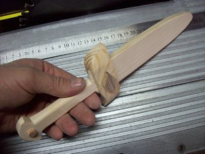 Как сделать меч из дерева
