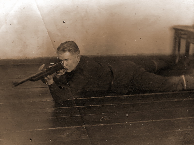 ​Драгунов с винтовкой С-49, 1949 г. - Юбилей оружейника 