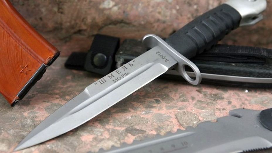 ​В качестве основного холодного оружия используется штык-нож марки «Шмель» topwar.ru - «Ратник» в деталях 