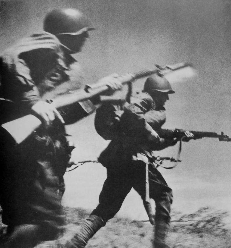 ​Красноармейцы с винтовками СВТ-40. http://waralbum.ru - Советские штурмовые группы Великой Отечественной: первые шаги 
