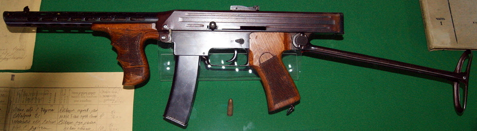 ​Пистолет-пулемёт Калашникова образца 1942 года в музейной экспозиции (http://warbook.info) - Конструктор Калашников: дебют 
