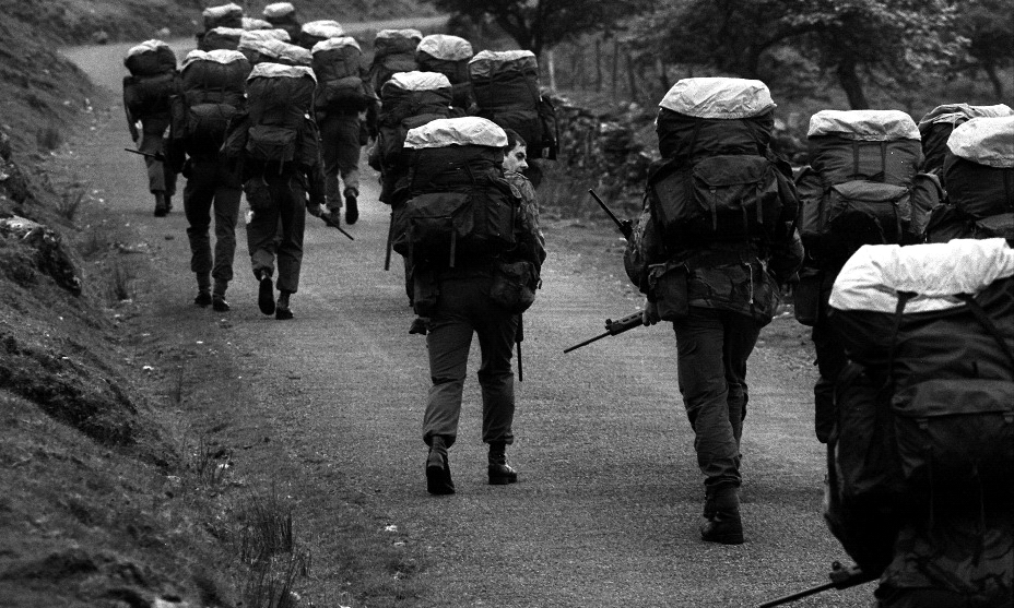 ​Рекруты SAS во время марша на выносливость. Брекон-Биконс, 1981 год - Погоня за бежевым беретом 