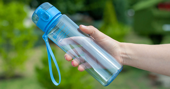 Бутылка для воды – зачем нужна, особенности металлической, стеклянной, пластиковой и силиконовой емкости