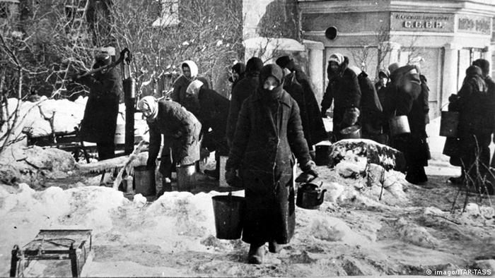 Leningrad citizens