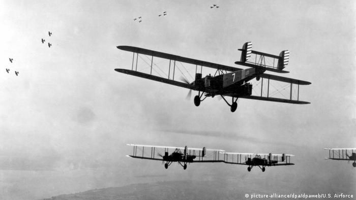 WWI - Biplans fly in formation