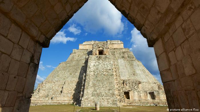 Mexico, Yucatan: Maya Pyramide (picture-alliance /Tuu)