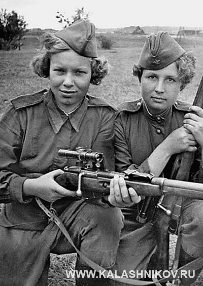 Советские снайперы с винтовками Мосина. Фото журнала «Калашников»